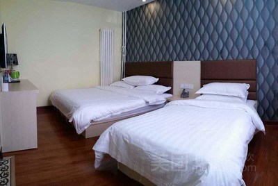 許昌99優(yōu)選酒店鐘點(diǎn)房團(tuán)購(gòu)指南 商務(wù)暗閣雙床/大床房4小時(shí)體驗(yàn)